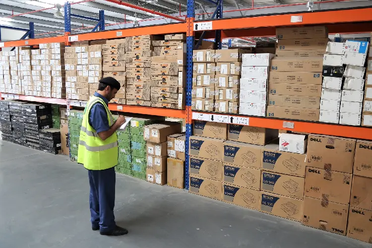 قوانین ترخیص کالا از گمرک بازرگان