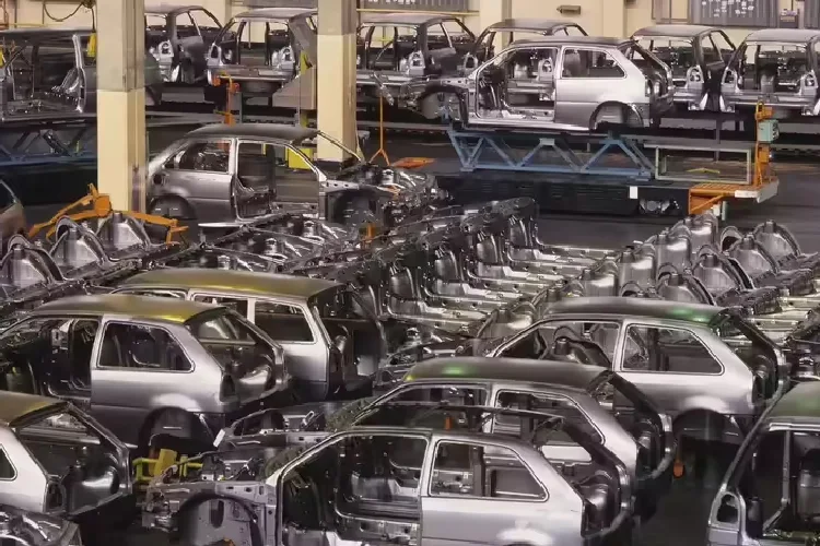 چالشها و راهحلهای واردات لوازمیدکی خودرو به ایران