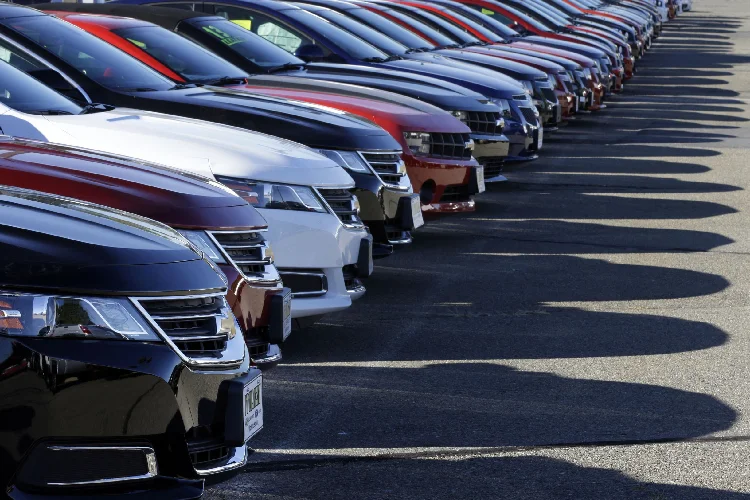 آیین&zwnj;نامه جدید واردات خودرو و شرایط اجرایی آن در سال جاری